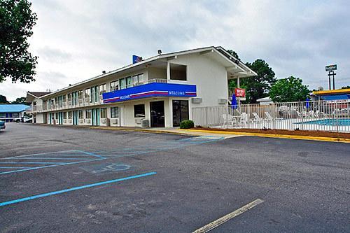 Rodeway Inn Монтгомери Экстерьер фото