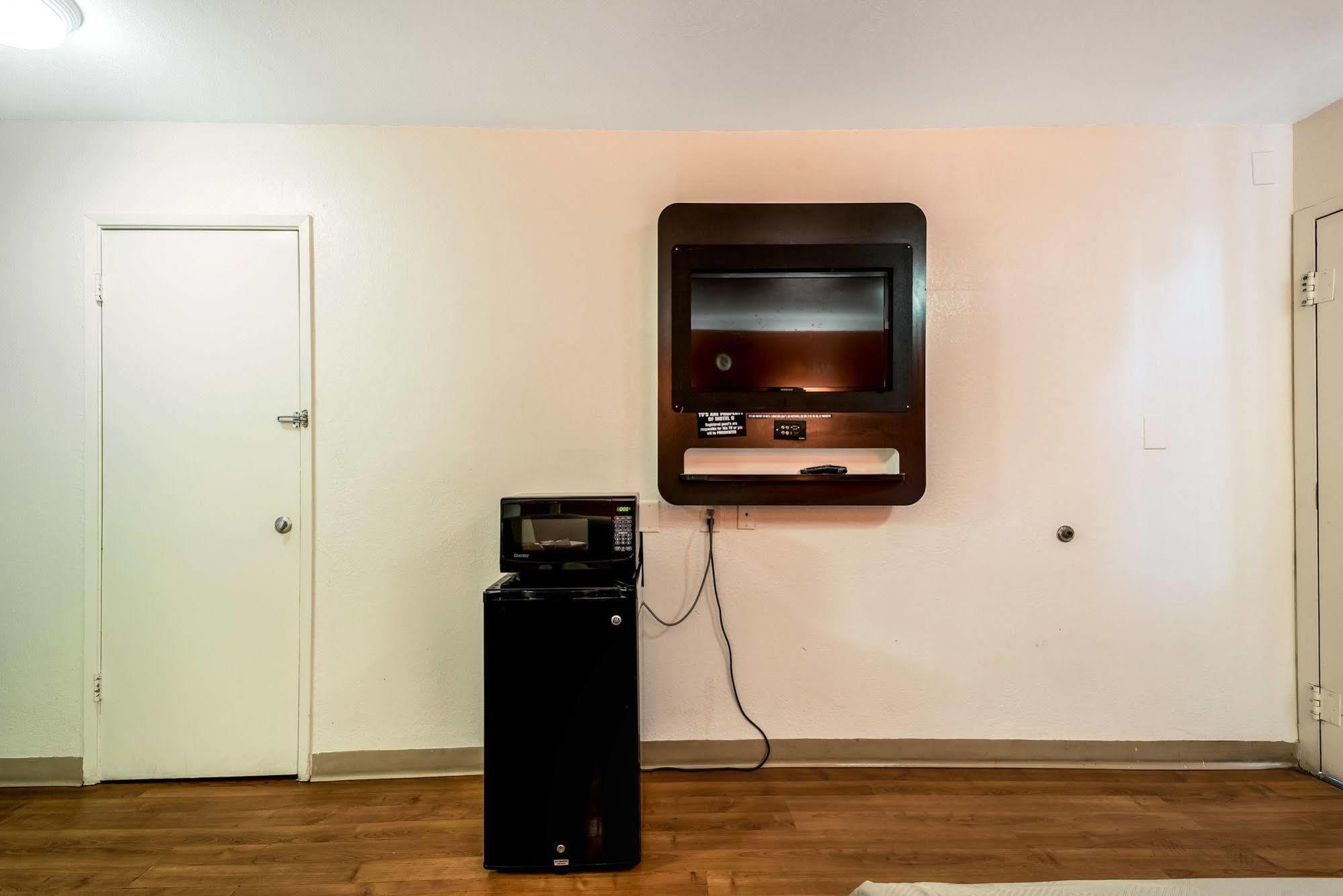 Rodeway Inn Монтгомери Экстерьер фото